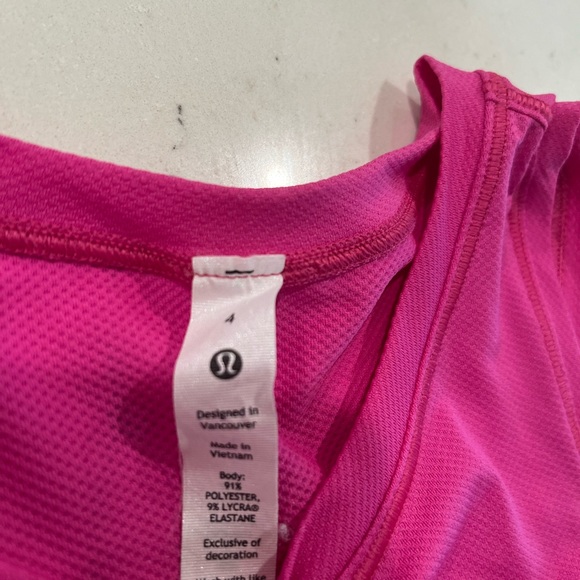 Sonic pink high neck run and train tank - Picture 2 of 3